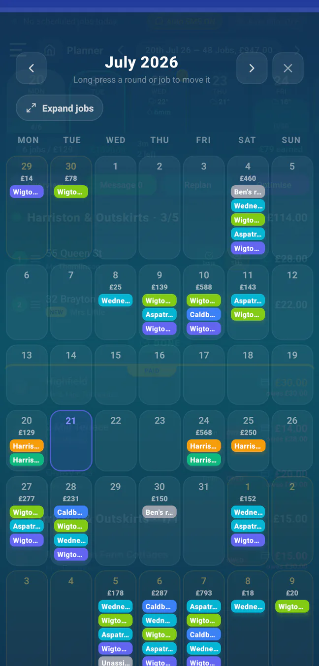 RoundRun monthly planner overview with coloured recurring rounds and day values